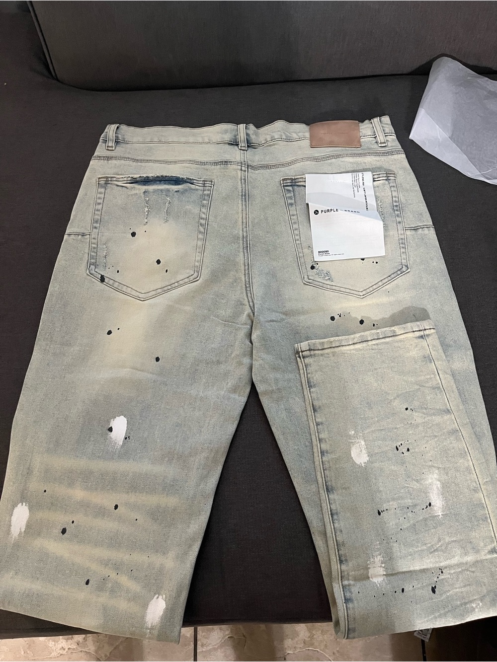 Relaxed Fit Light Wash Men's Denim Shorts with Paint-Splatter Detail